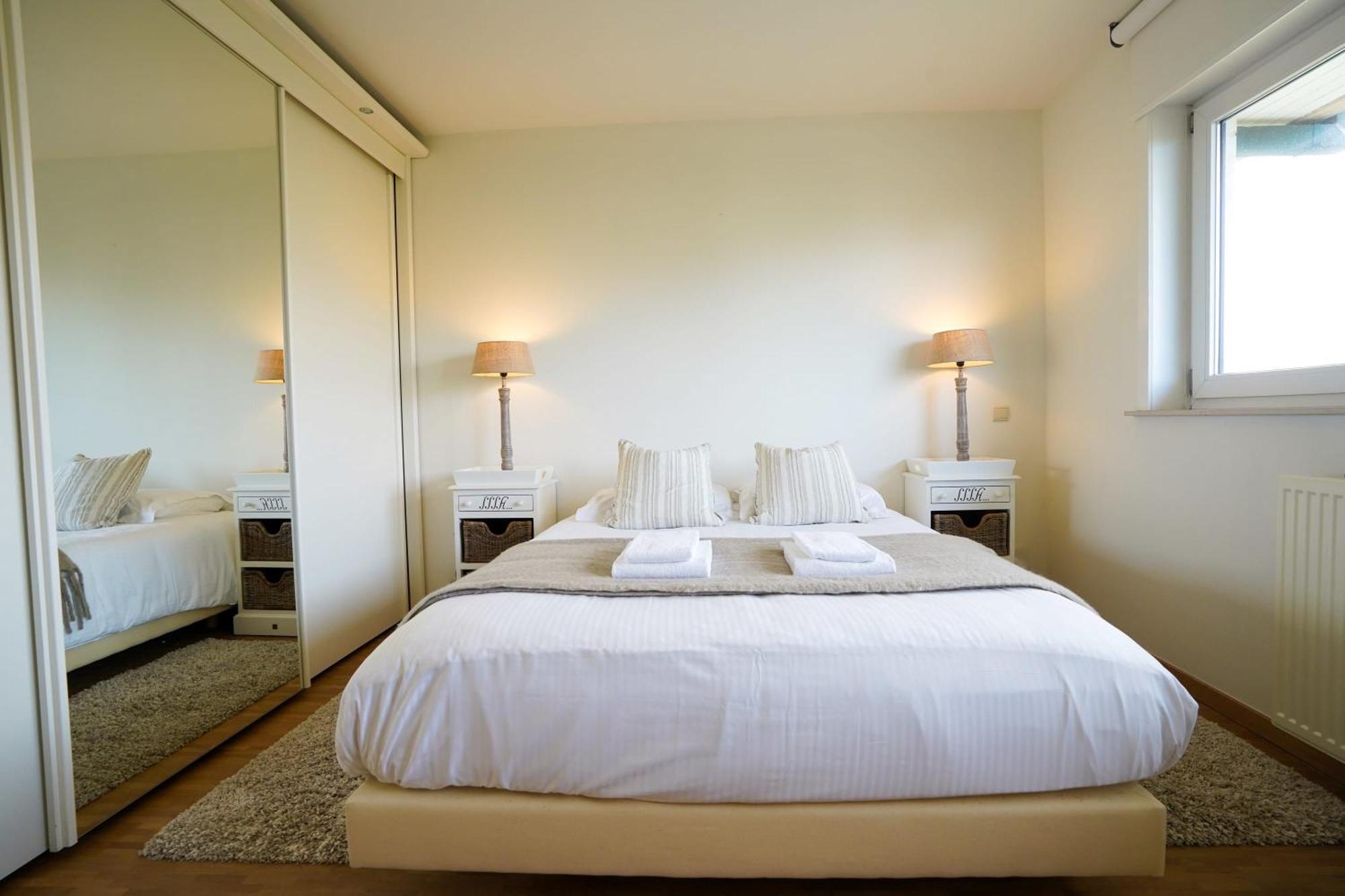 Huswell - With Sea View & Terrace In Oostduinkerke Appartement *