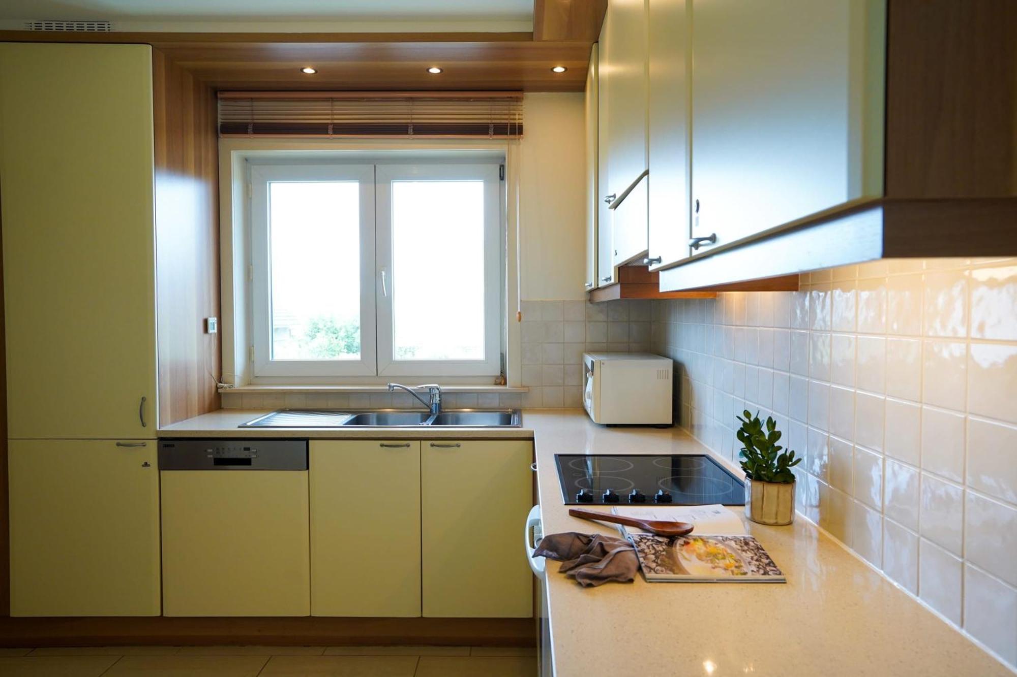 Huswell - With Sea View & Terrace In Oostduinkerke Appartement Coxyde